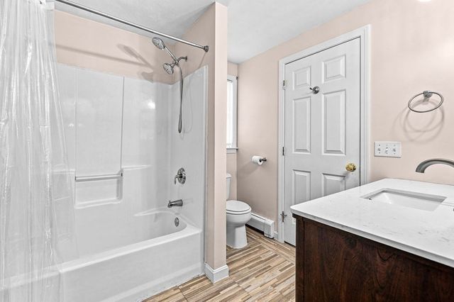 35 Meeshawn Ave, Taunton, MA 02718