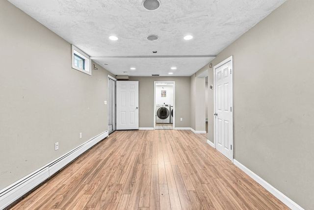 35 Meeshawn Ave, Taunton, MA 02718