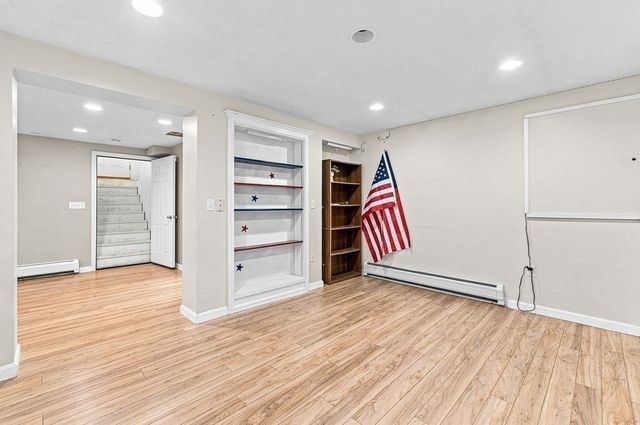 35 Meeshawn Ave, Taunton, MA 02718