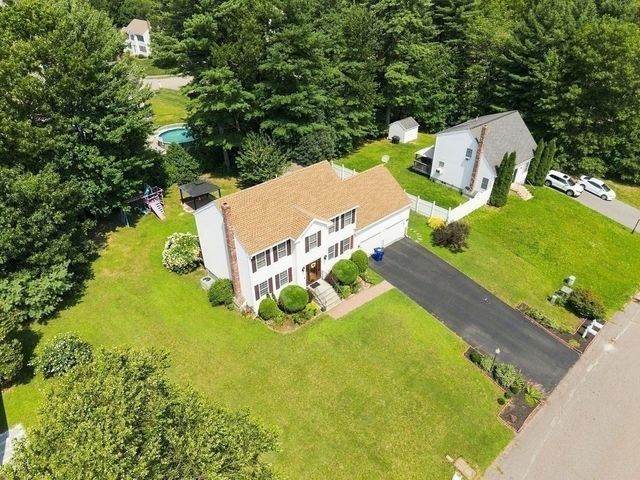 35 Meeshawn Ave, Taunton, MA 02718
