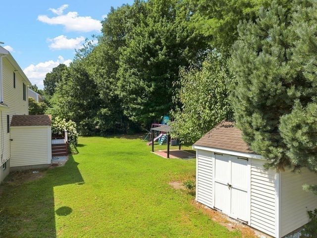 35 Meeshawn Ave, Taunton, MA 02718