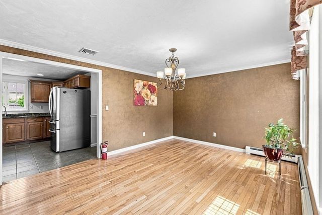 35 Meeshawn Ave, Taunton, MA 02718