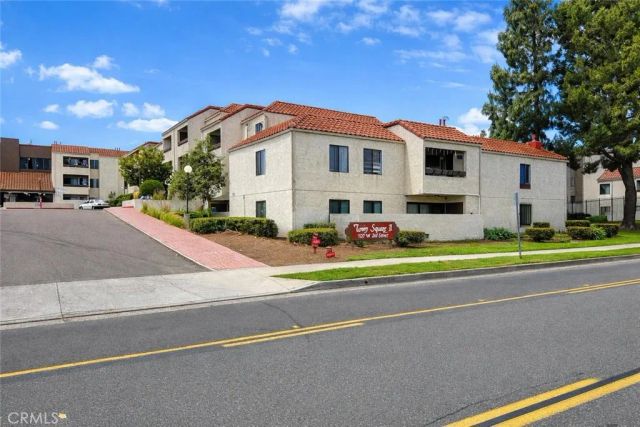 700 W 3rd Street A104, Santa Ana, CA 92701