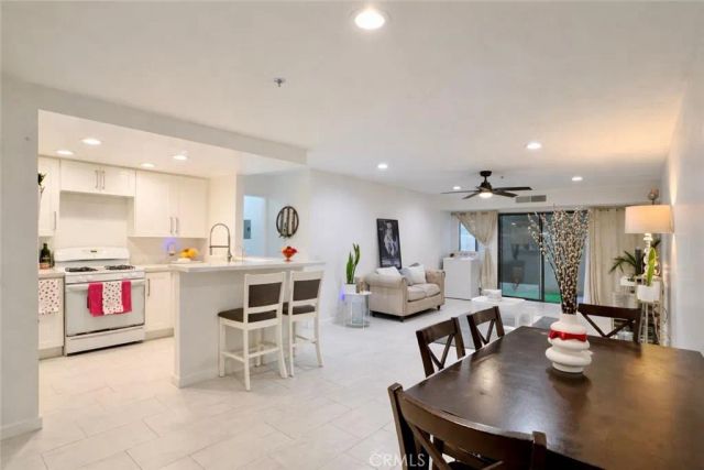 700 W 3rd Street A104, Santa Ana, CA 92701
