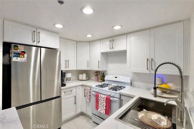 700 W 3rd Street A104, Santa Ana, CA 92701