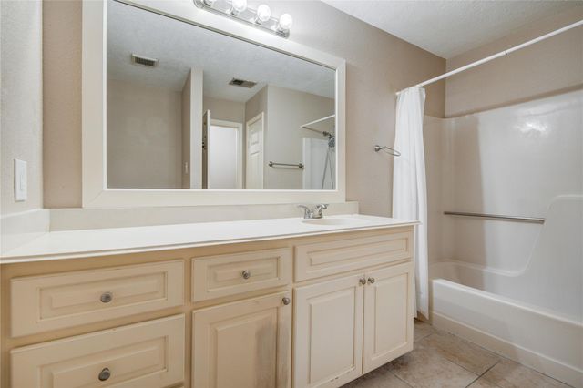 3700 83rd Street 9, Galveston, TX 77554