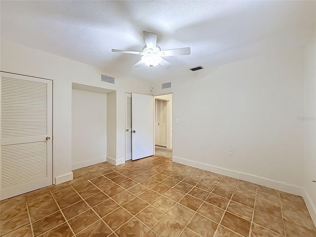 3271 ROBINSON STREET, Zellwood, FL 32798