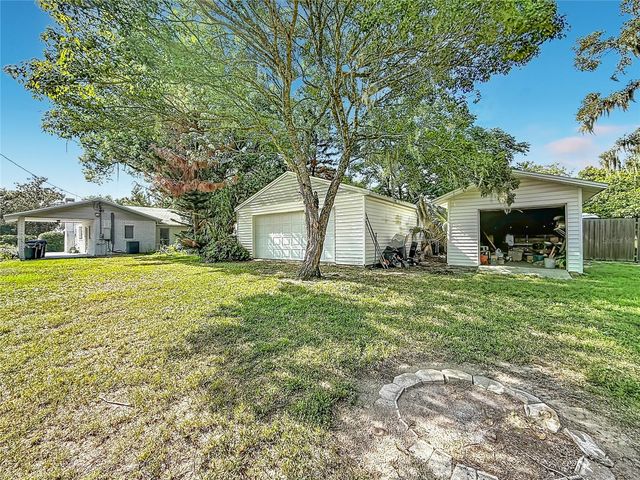 3271 ROBINSON STREET, Zellwood, FL 32798