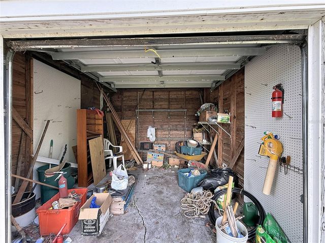 3271 ROBINSON STREET, Zellwood, FL 32798
