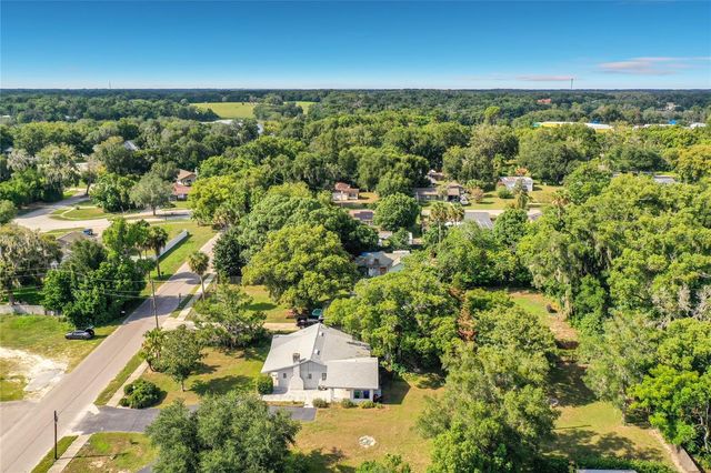 3271 ROBINSON STREET, Zellwood, FL 32798