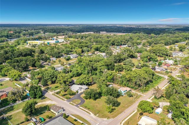 3271 ROBINSON STREET, Zellwood, FL 32798
