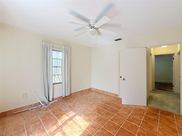3271 ROBINSON STREET, Zellwood, FL 32798
