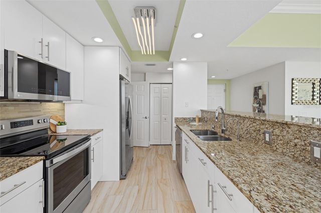 800 N TAMIAMI TRAIL 1512, Sarasota, FL 34236