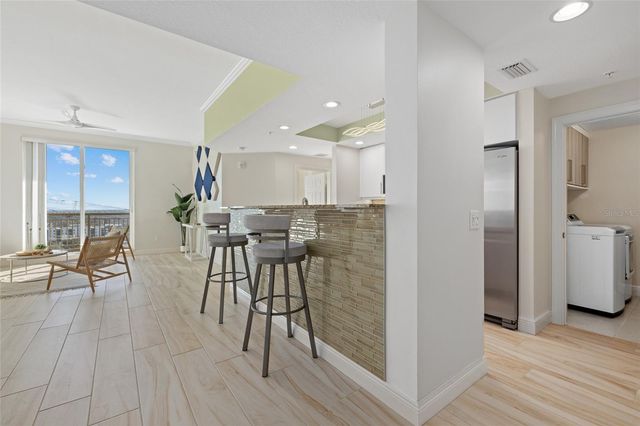 800 N TAMIAMI TRAIL 1512, Sarasota, FL 34236