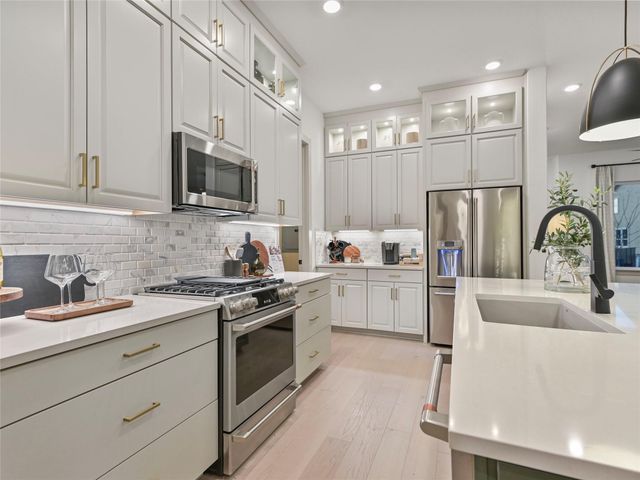 129 Breda Ave, Bastrop, TX 78602