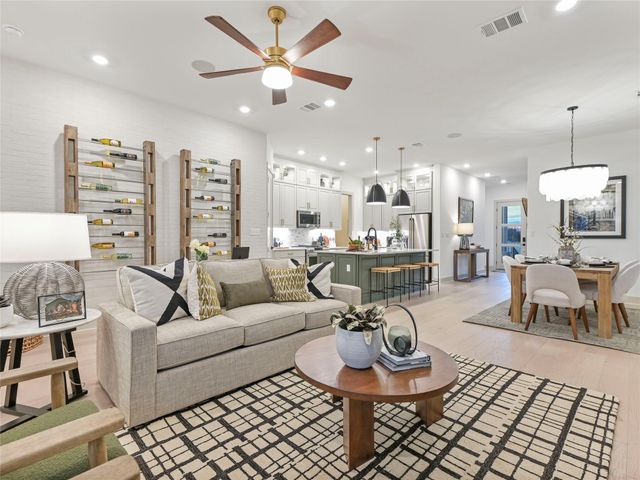129 Breda Ave, Bastrop, TX 78602