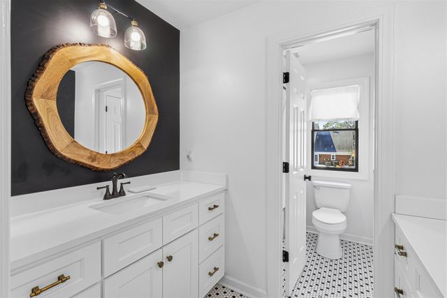 8161 KIMRIDGE DR, Germantown, TN 38138