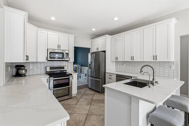 8161 KIMRIDGE DR, Germantown, TN 38138