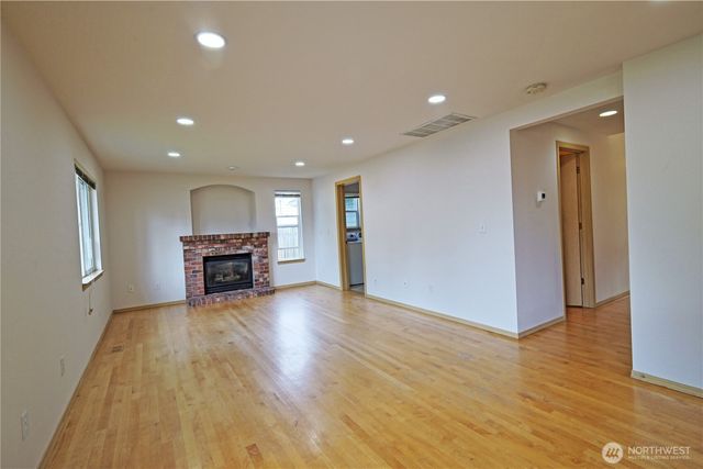 4006 NE 18th Street, Renton, WA 98056
