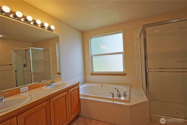 4006 NE 18th Street, Renton, WA 98056