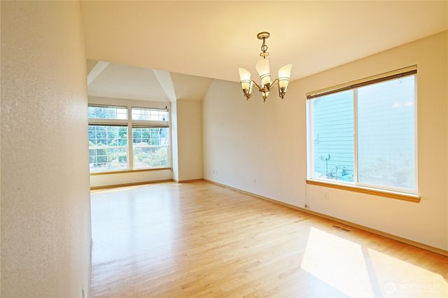 4006 NE 18th Street, Renton, WA 98056