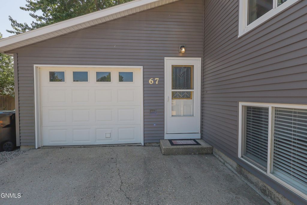 67 Benteen Drive, Lincoln, ND 58504 photo 3