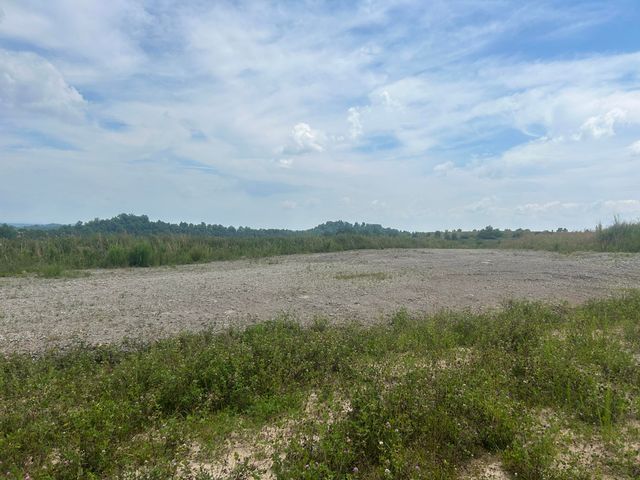 9999 Lewis Creek Road, Hyden, KY 40437