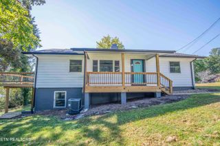 304 Firestone Rd, Oak Ridge, TN 37830