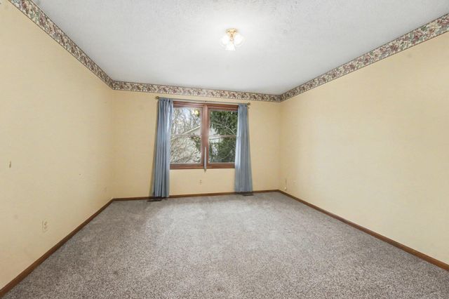 2701 Springview Road Nw, City Of Walker, MI 49534