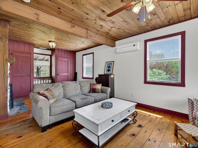 189 Butts Bridge Road, Canterbury, CT 06331