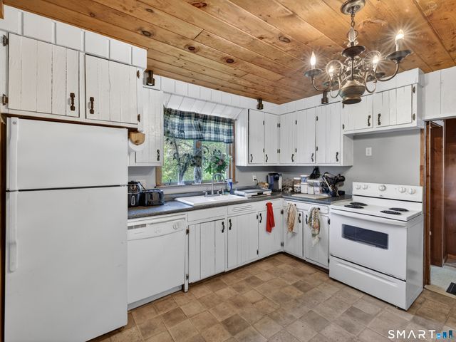 189 Butts Bridge Road, Canterbury, CT 06331