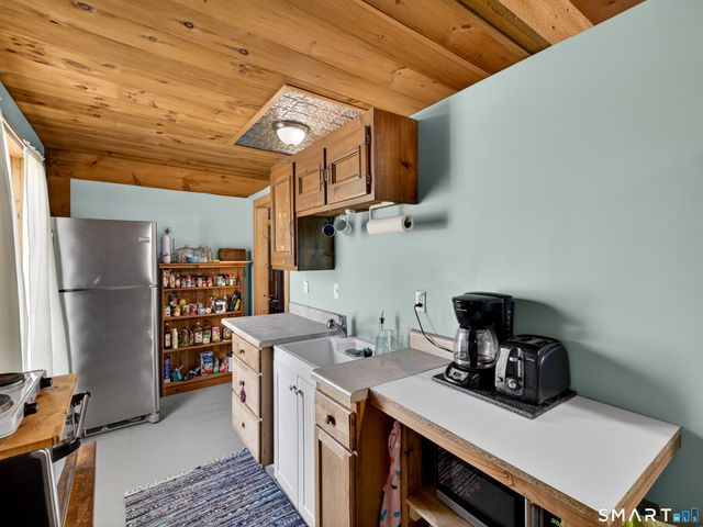 189 Butts Bridge Road, Canterbury, CT 06331