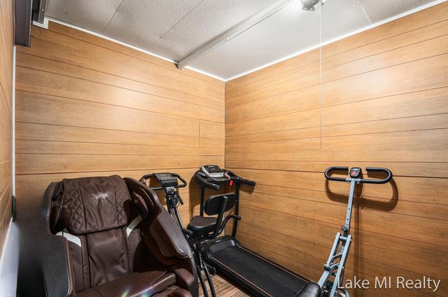 823 Dolphin Street Sw, City Of Wyoming, MI 49509