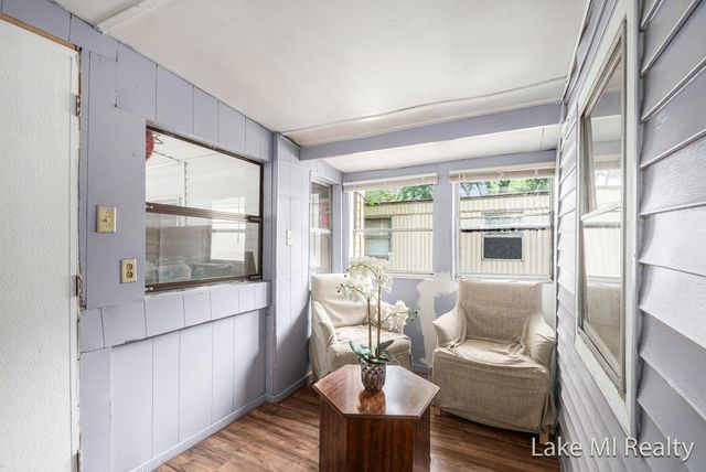 823 Dolphin Street Sw, City Of Wyoming, MI 49509