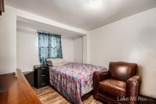 823 Dolphin Street Sw, City Of Wyoming, MI 49509