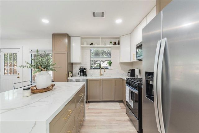 1707 Yucca LN, Cedar Park, TX 78613