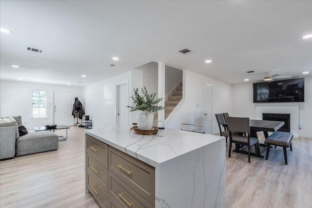 1707 Yucca LN, Cedar Park, TX 78613
