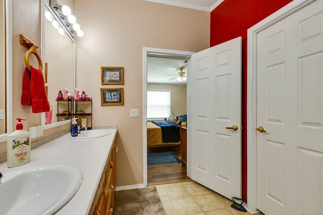 4880 WHITEHEAD Road, Midlothian, TX 76065