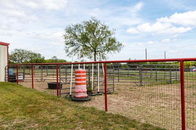 4880 WHITEHEAD Road, Midlothian, TX 76065