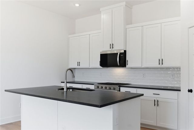 1834 E Fiji Street, Fayetteville, AR 72701