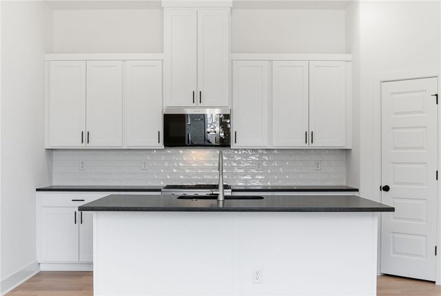 1834 E Fiji Street, Fayetteville, AR 72701