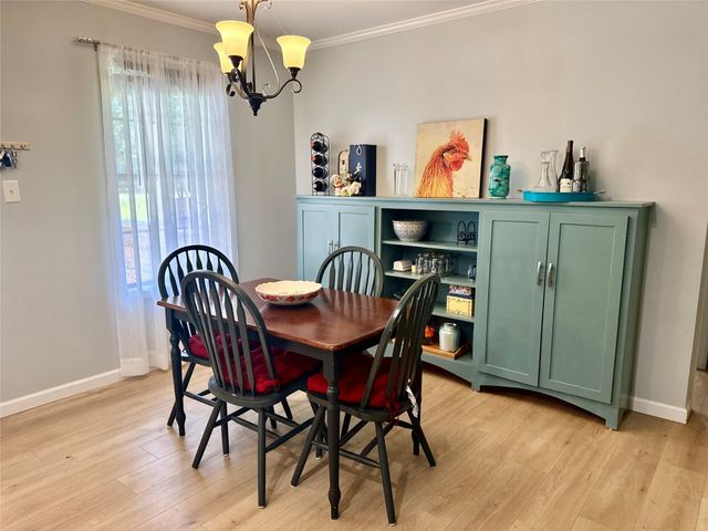 17 Oakhollow, Palacios, TX 77465