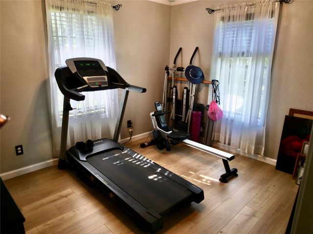 17 Oakhollow, Palacios, TX 77465