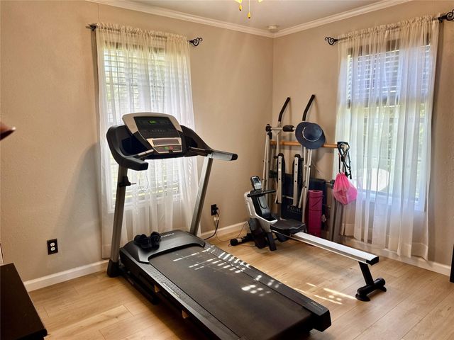 17 Oakhollow, Palacios, TX 77465