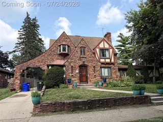 8215 Bramell, Redford, MI 48239