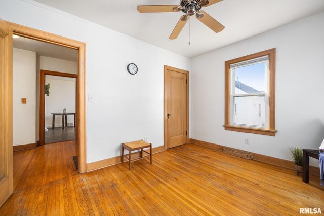 803 W MEADOWS Place, Peoria, IL 61604