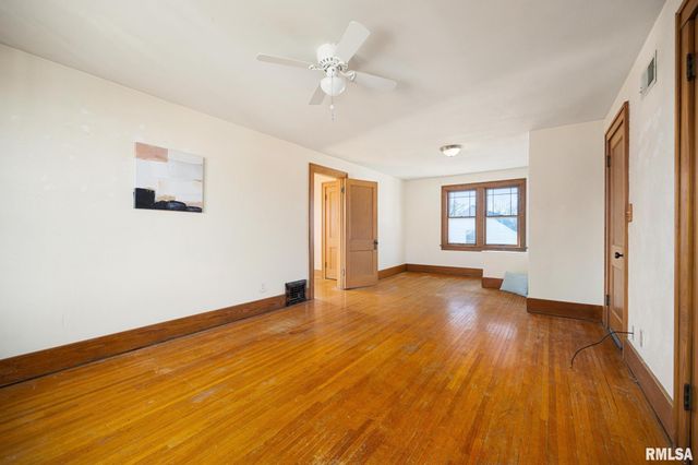 803 W MEADOWS Place, Peoria, IL 61604