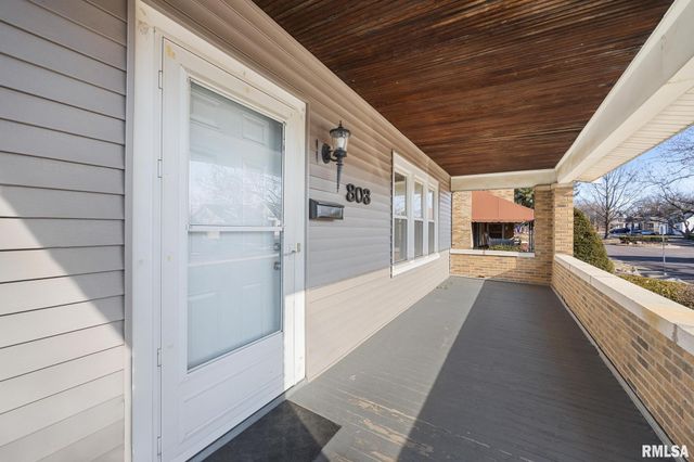 803 W MEADOWS Place, Peoria, IL 61604