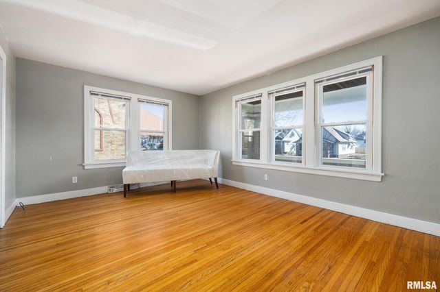 803 W MEADOWS Place, Peoria, IL 61604