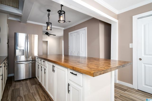 1525 4TH COURT W, Birmingham, AL 35208